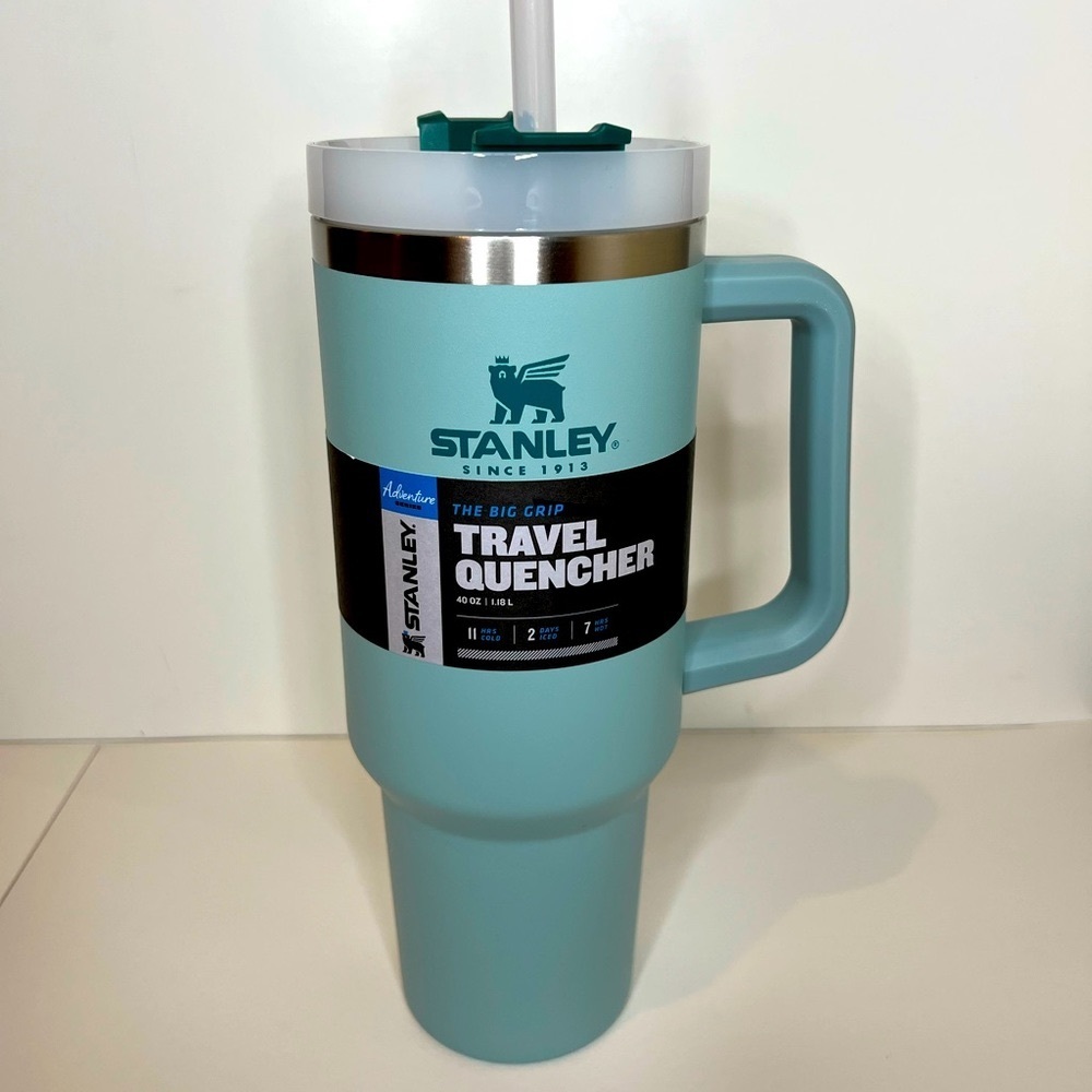 Stanley 40oz Adventure Quencher Travel
Tumbler in SEAFOAM - NWT!